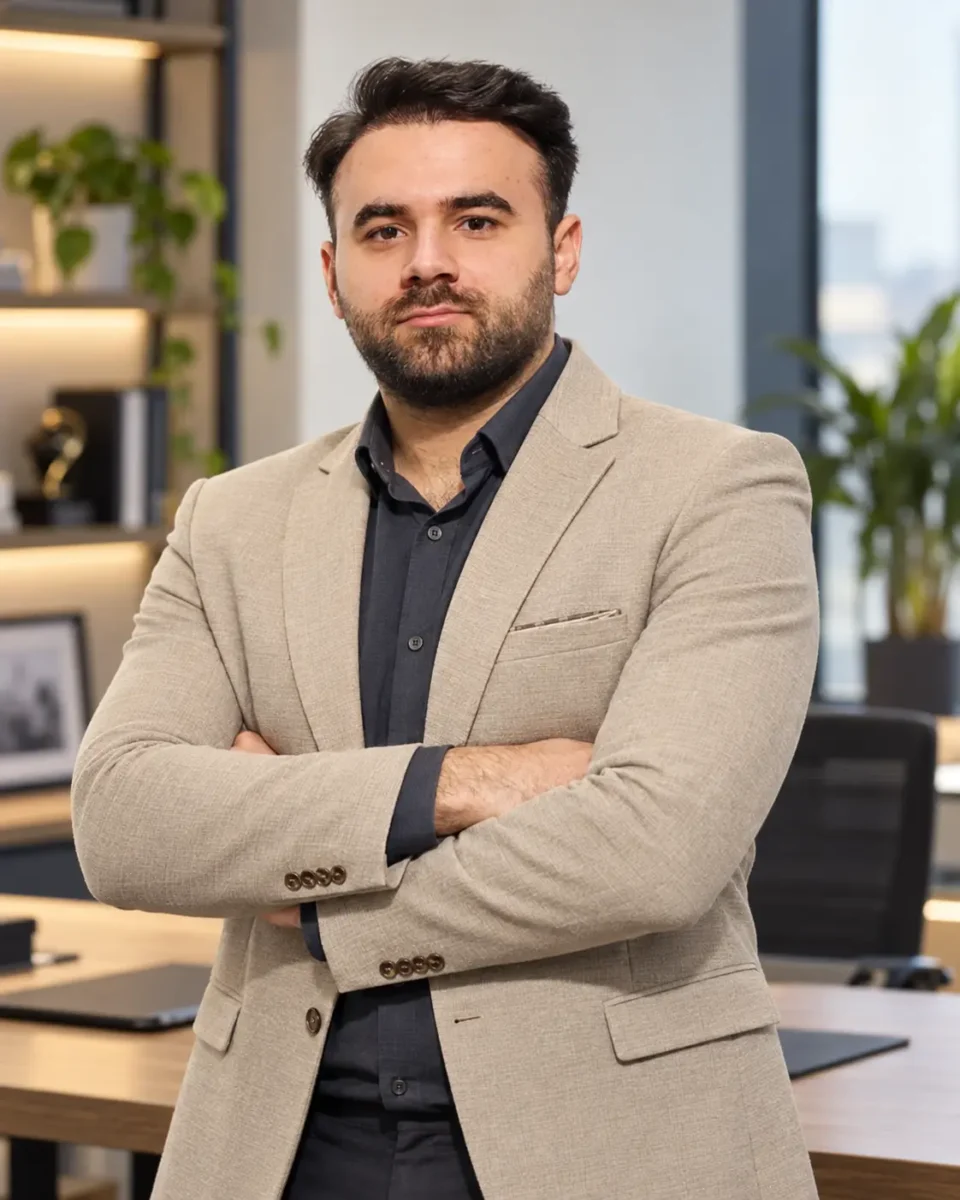 سینا صادق پور